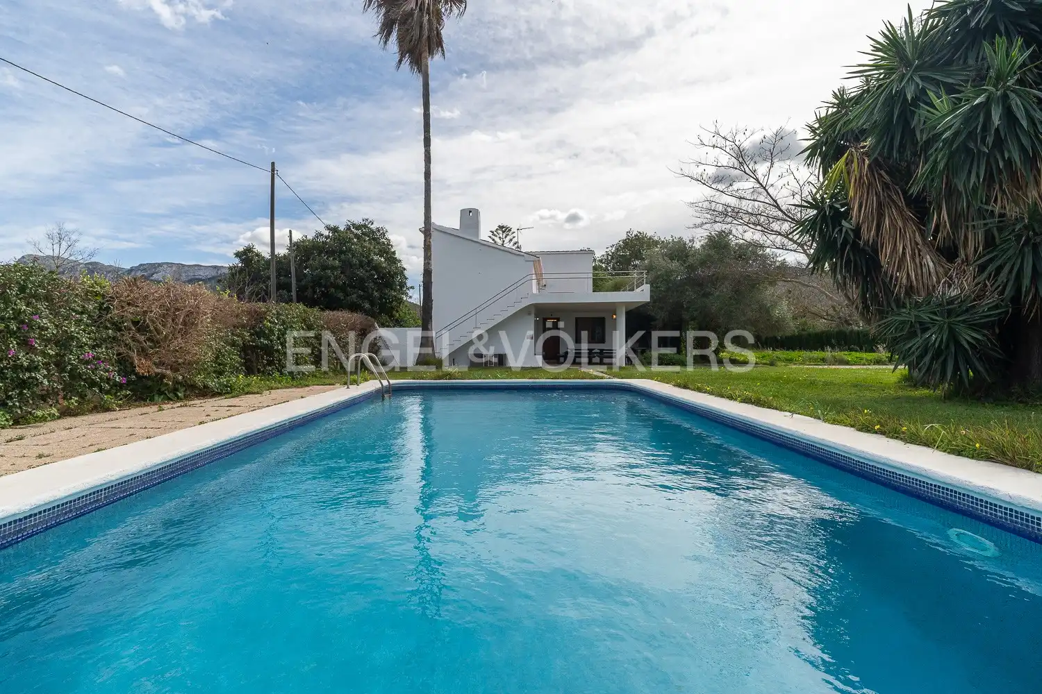 Piscina de Casa o chalet en venta en Dénia con Calefacción, Jardín privado y Parquet