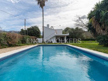 Casa amb piscina en venda a La Xara - La Sella