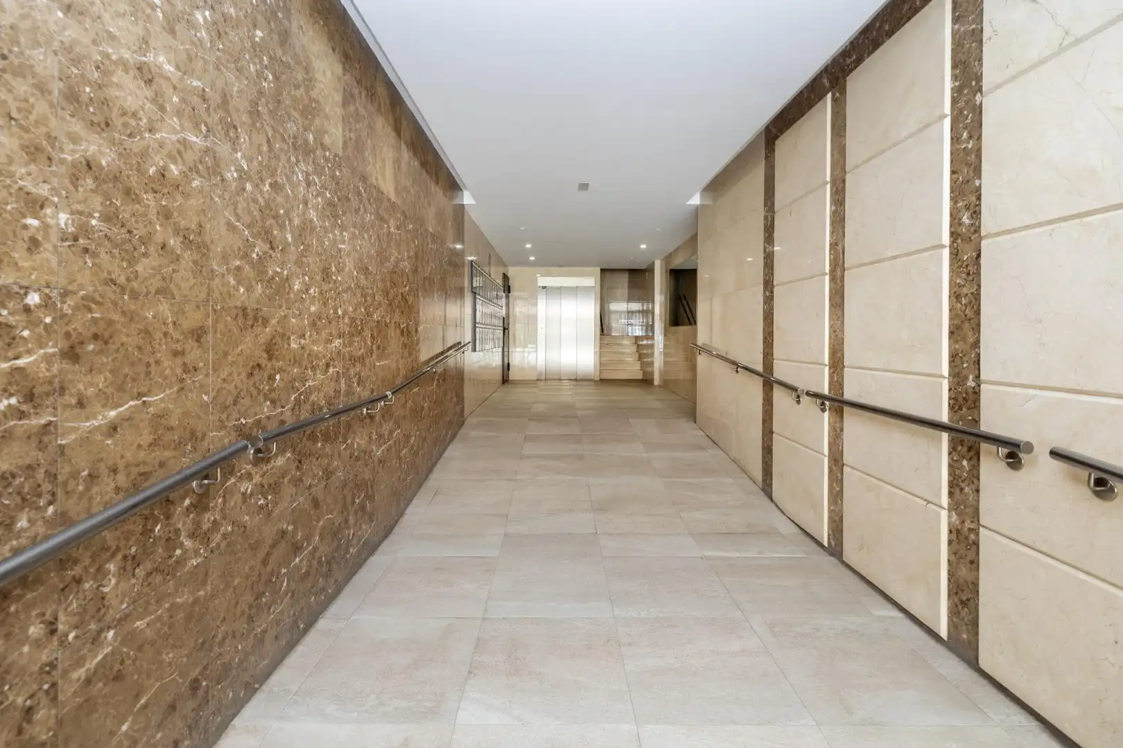 Piso en venta en Calle Calle Emperatriz Eugenia, 1, Camino de Ronda