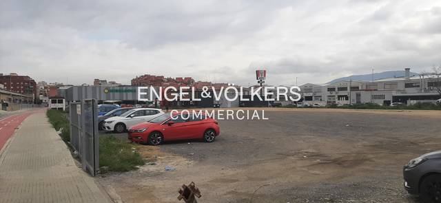 Local comercial en Alquiler en Zona Industrial