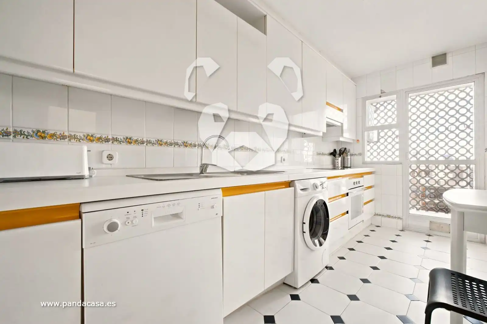 Küche von Wohnung zur Miete in Madrid mit Heizung und Möbliert