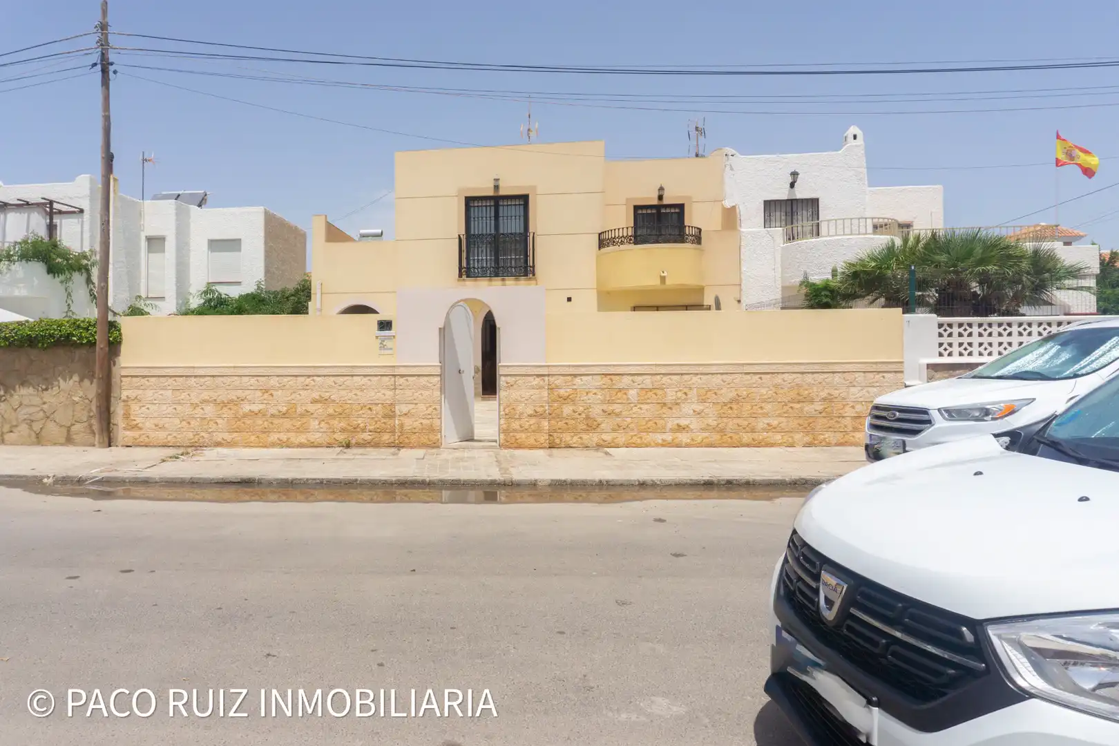 Vista exterior de Casa adosada de alquiler en Almería con Aire acondicionado, Terraza y Amueblado