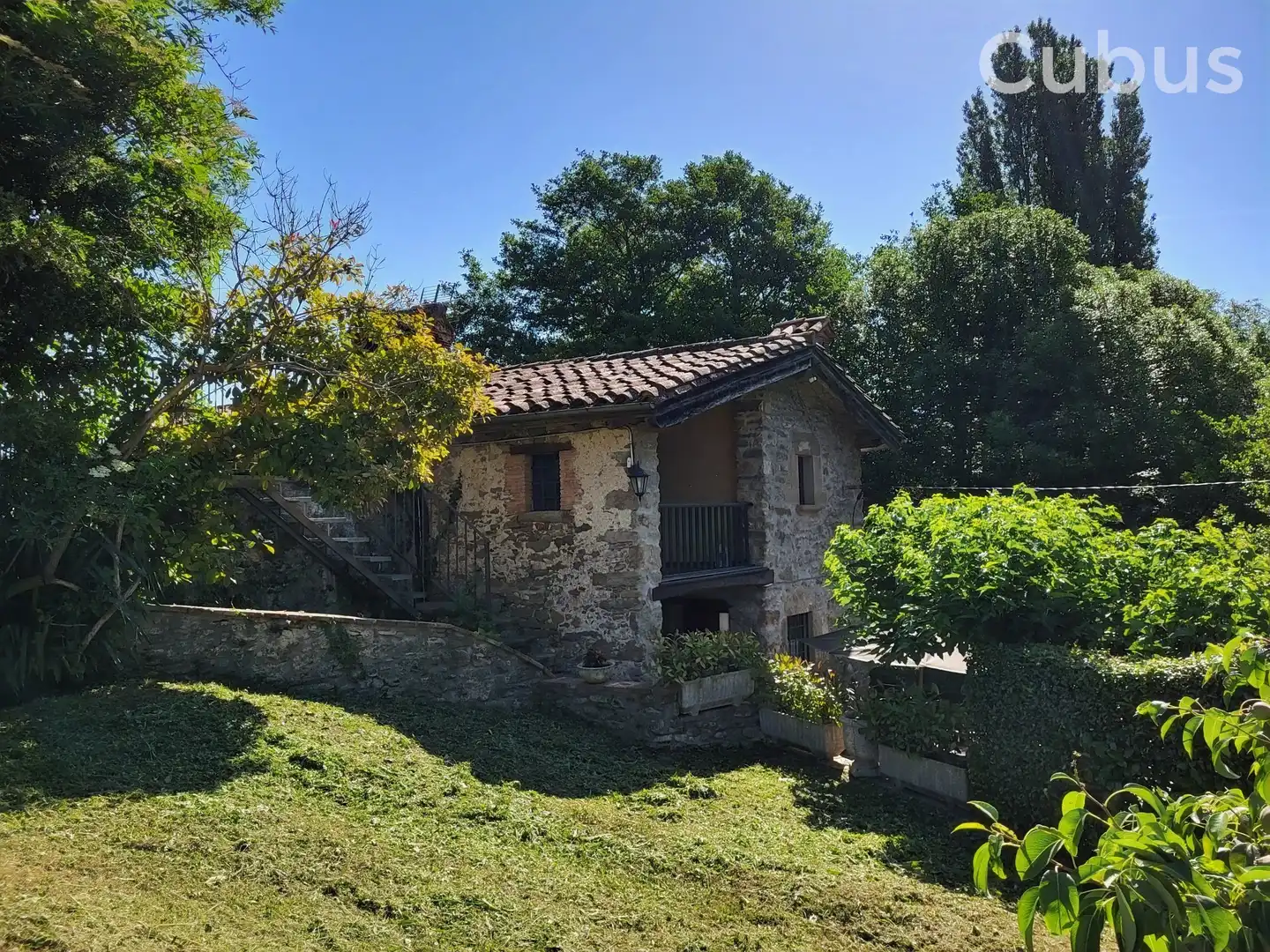 Vista exterior de Finca rústica en venta en Sant Feliu de Pallerols con Calefacción, Terraza y Trastero