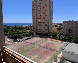 Vista exterior de Apartament en venda en Roquetas de Mar amb Aire condicionat, Terrassa i Piscina comunitària