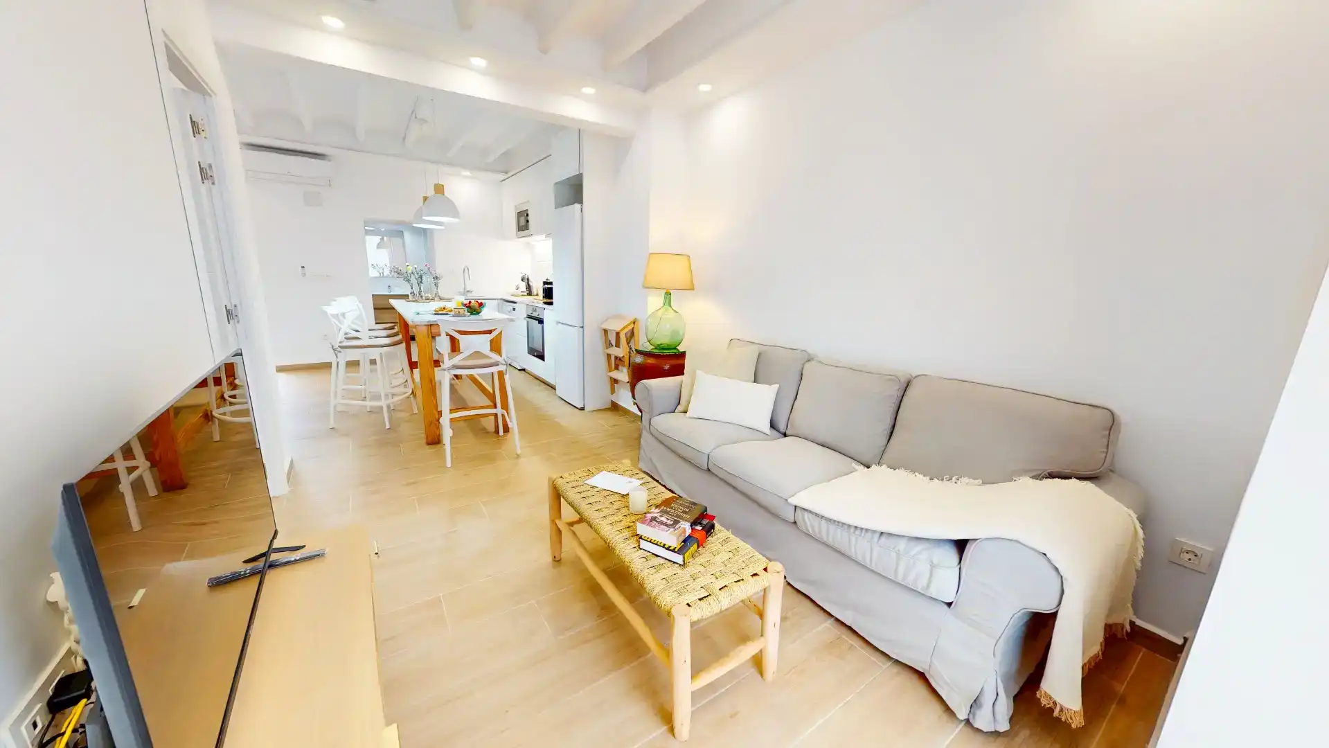 Wohnzimmer von Wohnung zur Miete in Dénia mit Parkett und Möbliert
