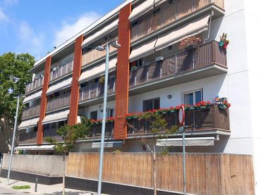 Pis amb balcó en venda a TURIA