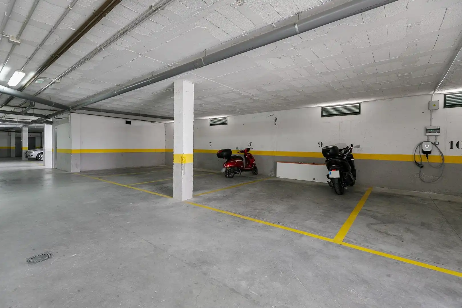 Parking of Duplexes for sale in Jun  with Air Conditioner, Heating and Private garden