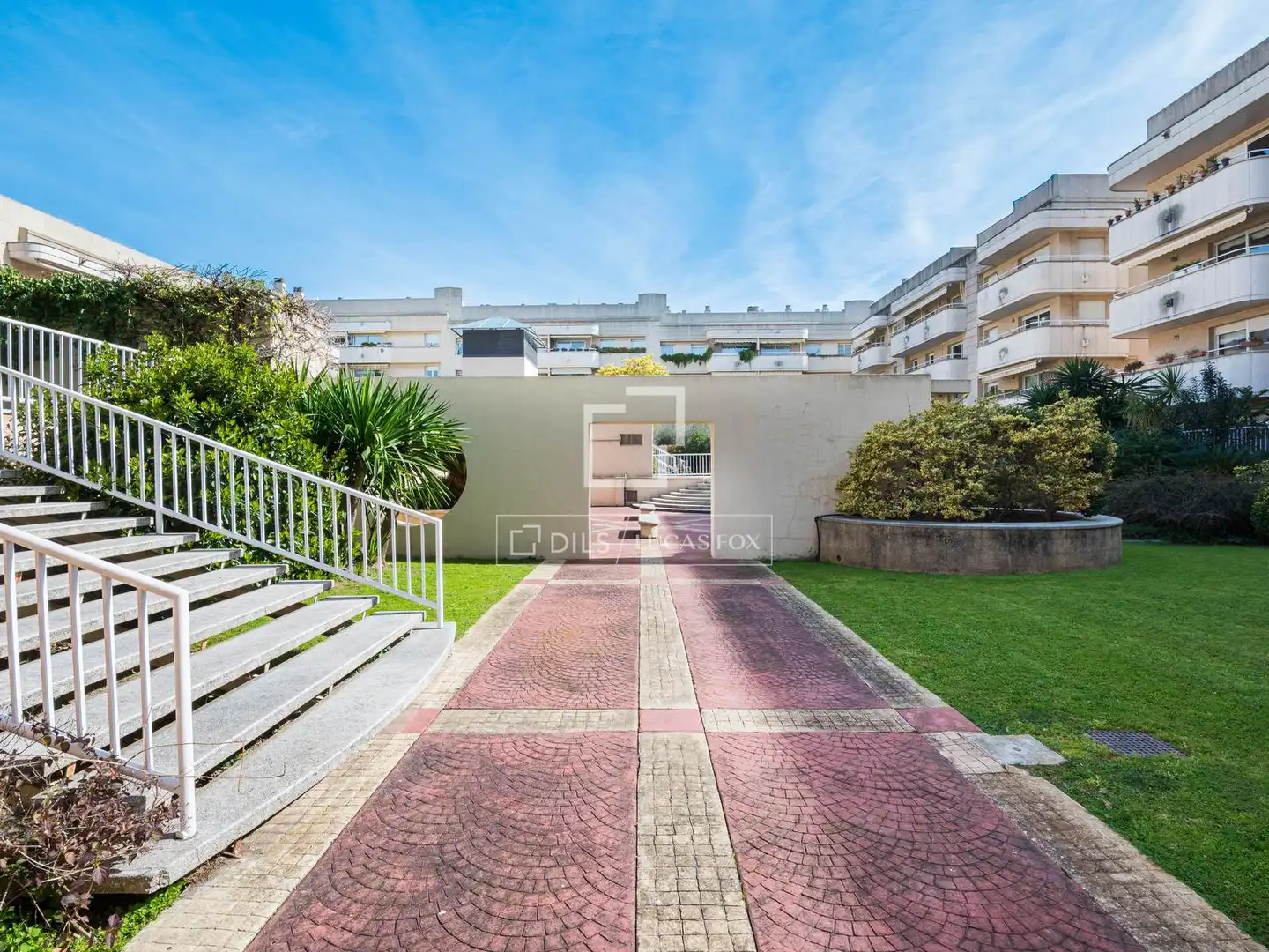 Exterior view of Flat for sale in Sant Cugat del Vallès  with Air Conditioner, Heating and Terrace