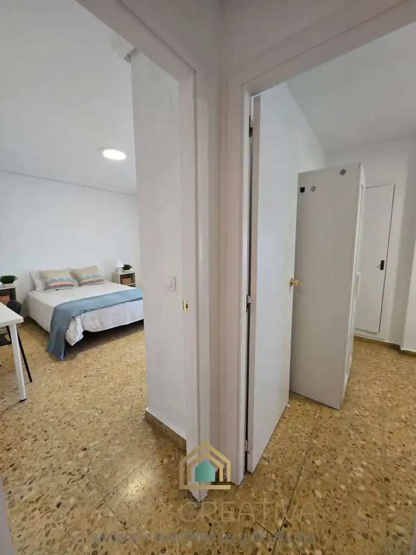 Habitación de Piso de alquiler en Valencia con Terraza, Amueblado y Balcón