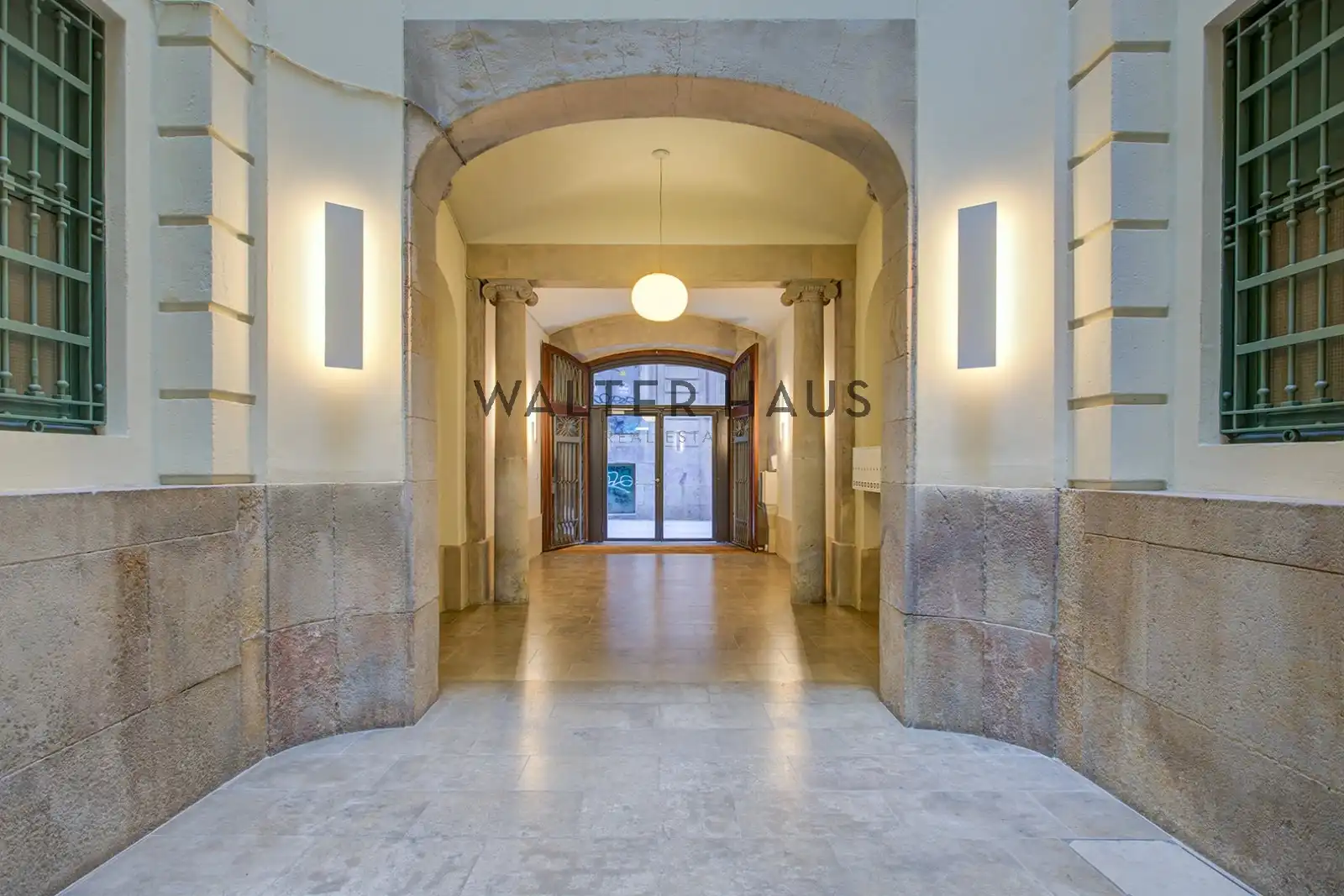 Piso en venta en Barcelona con Balcón