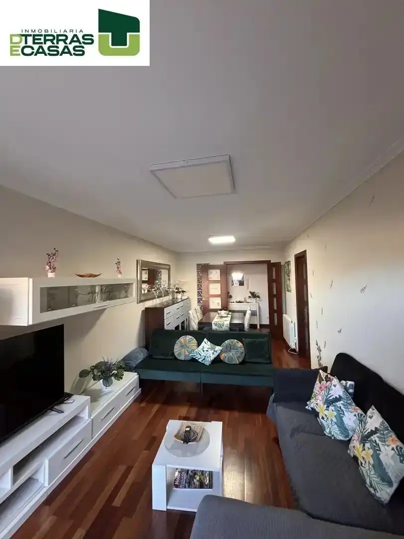Sala de estar de Piso en venta en O Grove   con Aire acondicionado, Terraza y Trastero