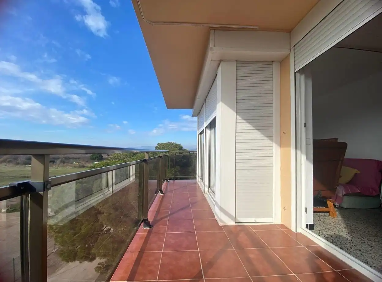 Terrasse von Wohnung zum Verkauf in Castelló d'Empúries mit Terrasse, Abstellraum und Möbliert