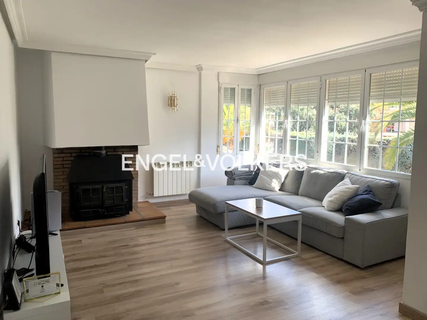 Sala d'estar de Casa o xalet de lloguer en Boadilla del Monte amb Aire condicionat, Calefacció i Jardí privat