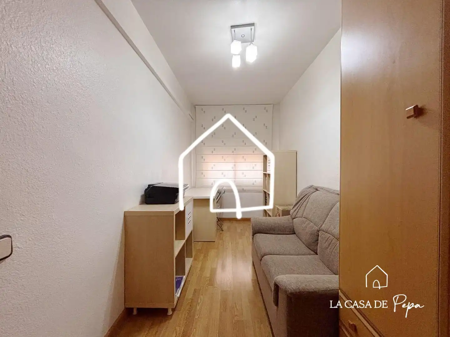 Habitación de Casa adosada en venta en Viladecans con Aire acondicionado, Calefacción y Jardín privado