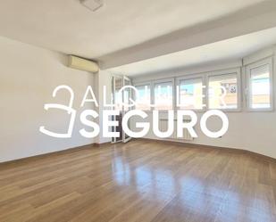 Bedroom of Flat to rent in  Madrid Capital  with Air Conditioner and Terrace