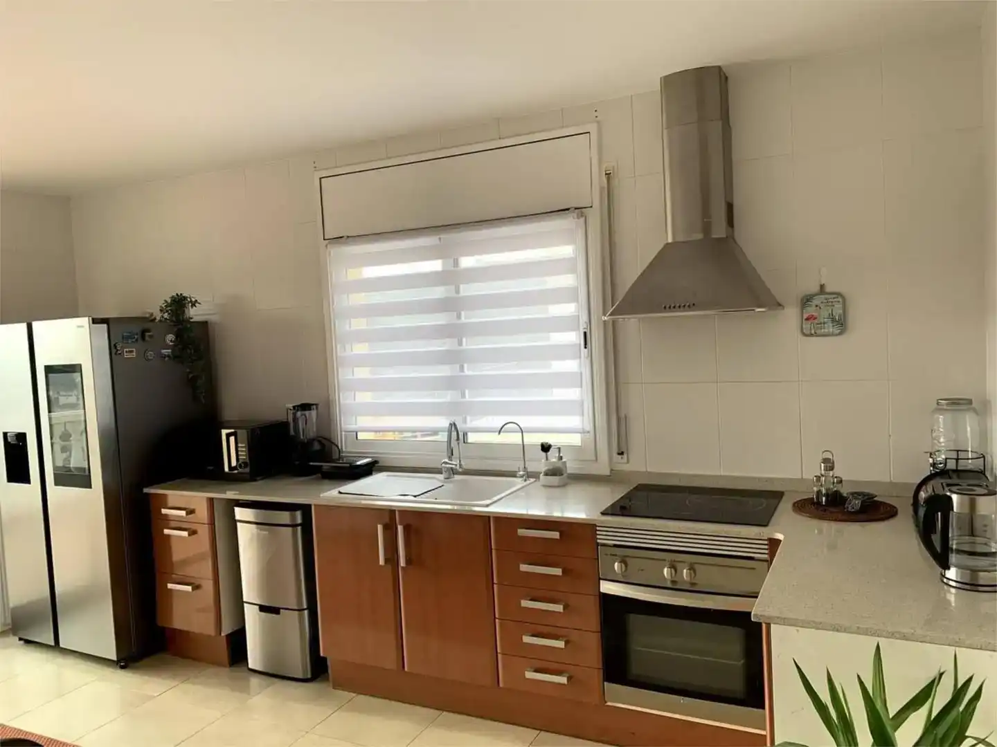 Cuina de Pis de lloguer en Calafell amb Aire condicionat, Jardí privat i Parquet