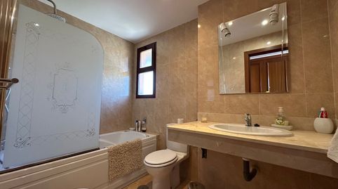 Photo 5 of Flat for rent in C. Cristóbal Colon, Calahonda, Mijas
