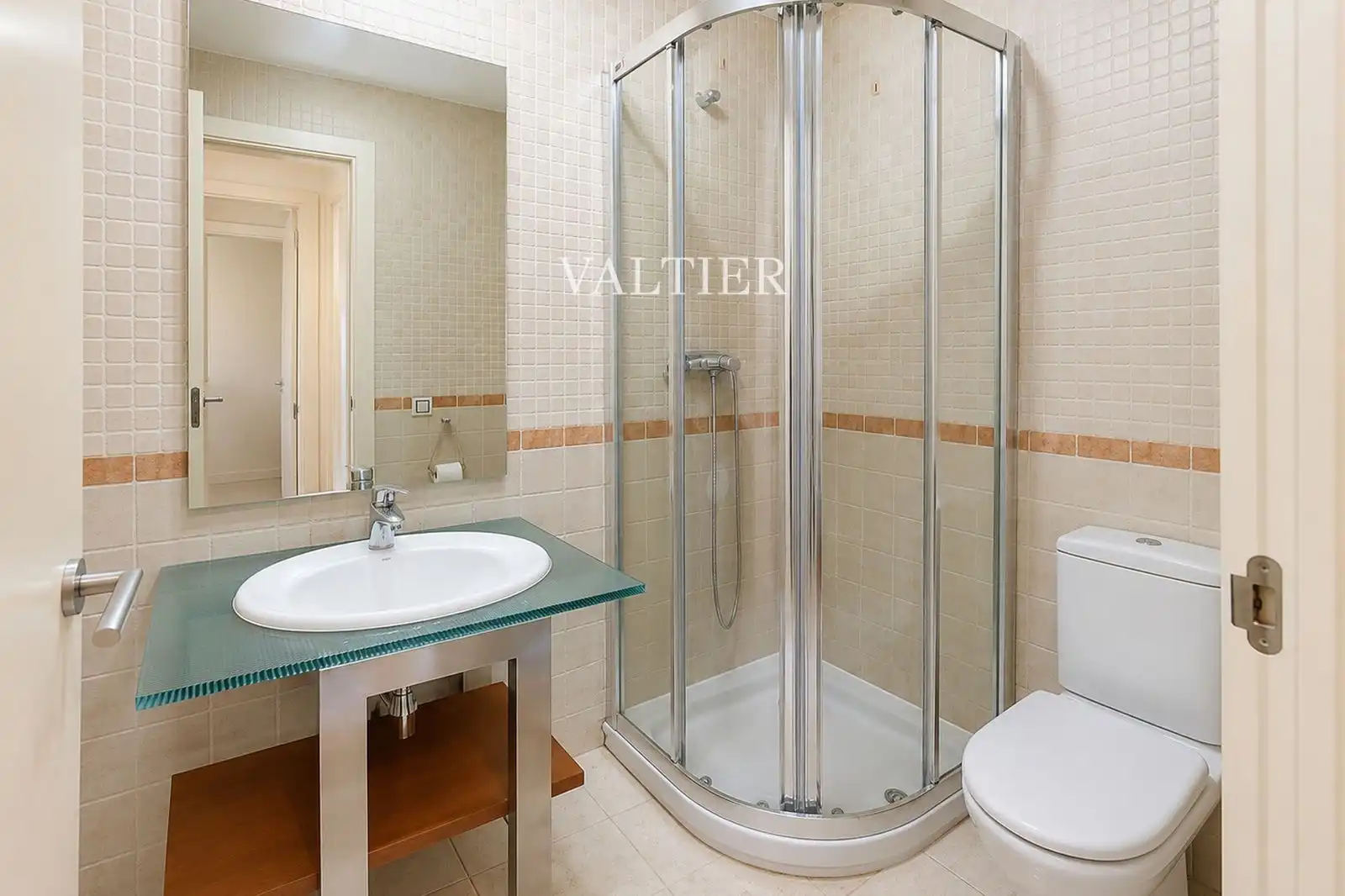Bathroom of Flat for rent in Madrid  with Air Conditioner, Terrace and Storage room