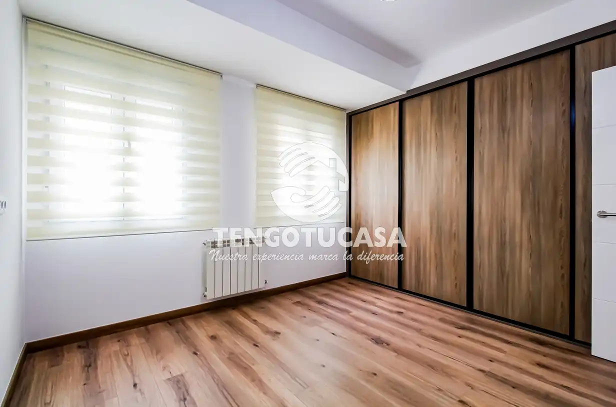 Bedroom of Flat for rent in Madrid  with Air Conditioner, Heating and Furnished