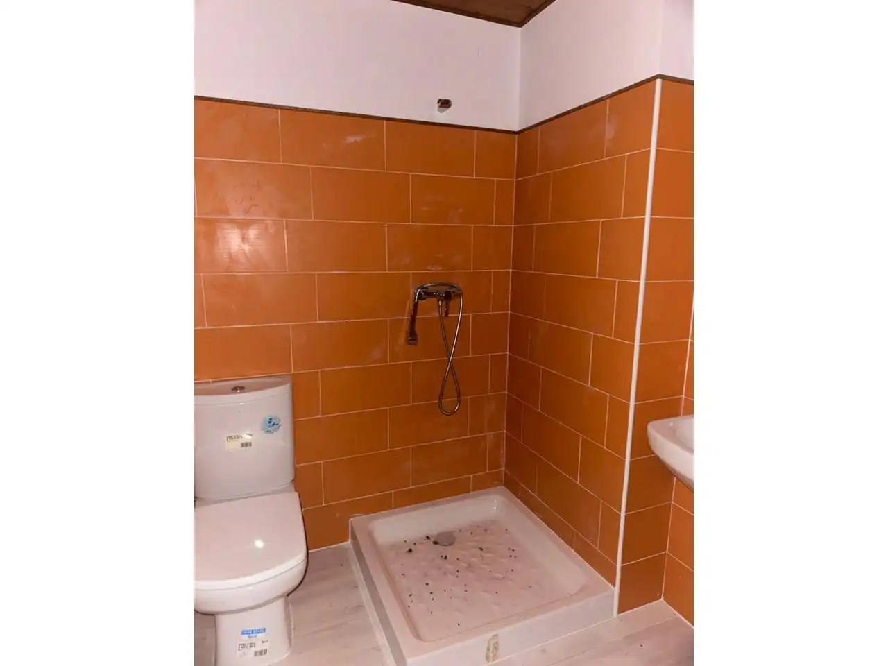 Baño de Piso en venta en El Pont de Suert con Calefacción, Parquet y Balcón