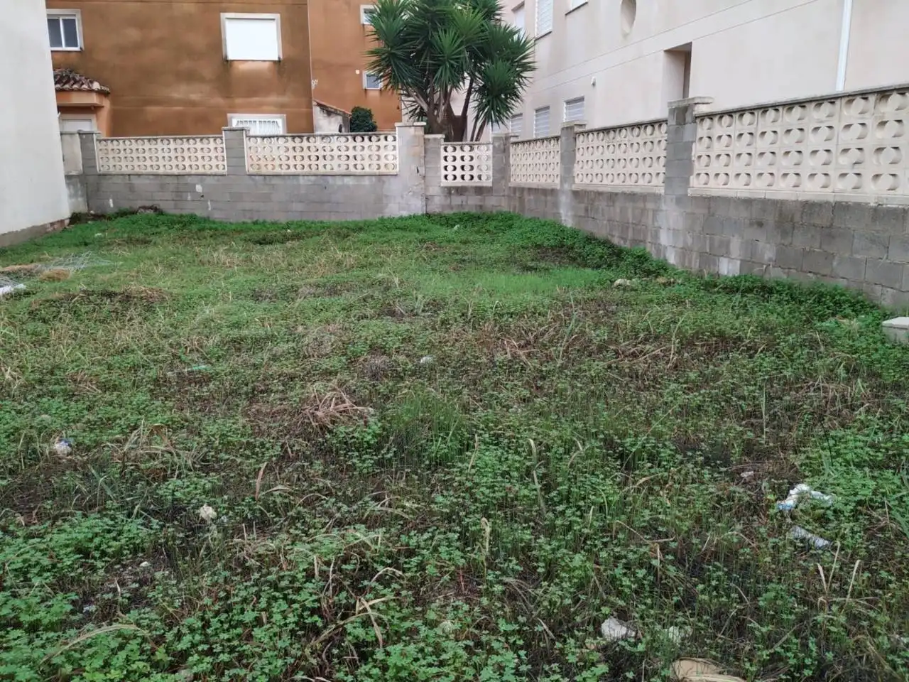 Terreny residencial en venda a Avenida Safor