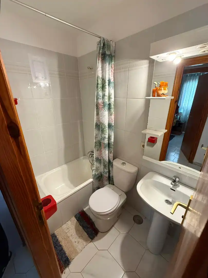 Baño de Piso en venta en Adeje con Terraza, Trastero y Amueblado