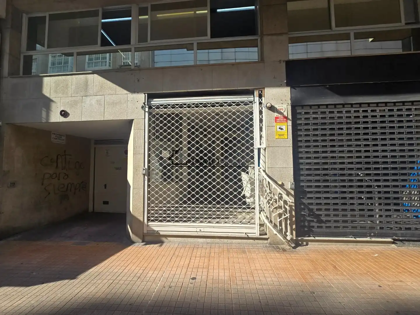 Business premises for sale in Zona de Plaza de Barcelos