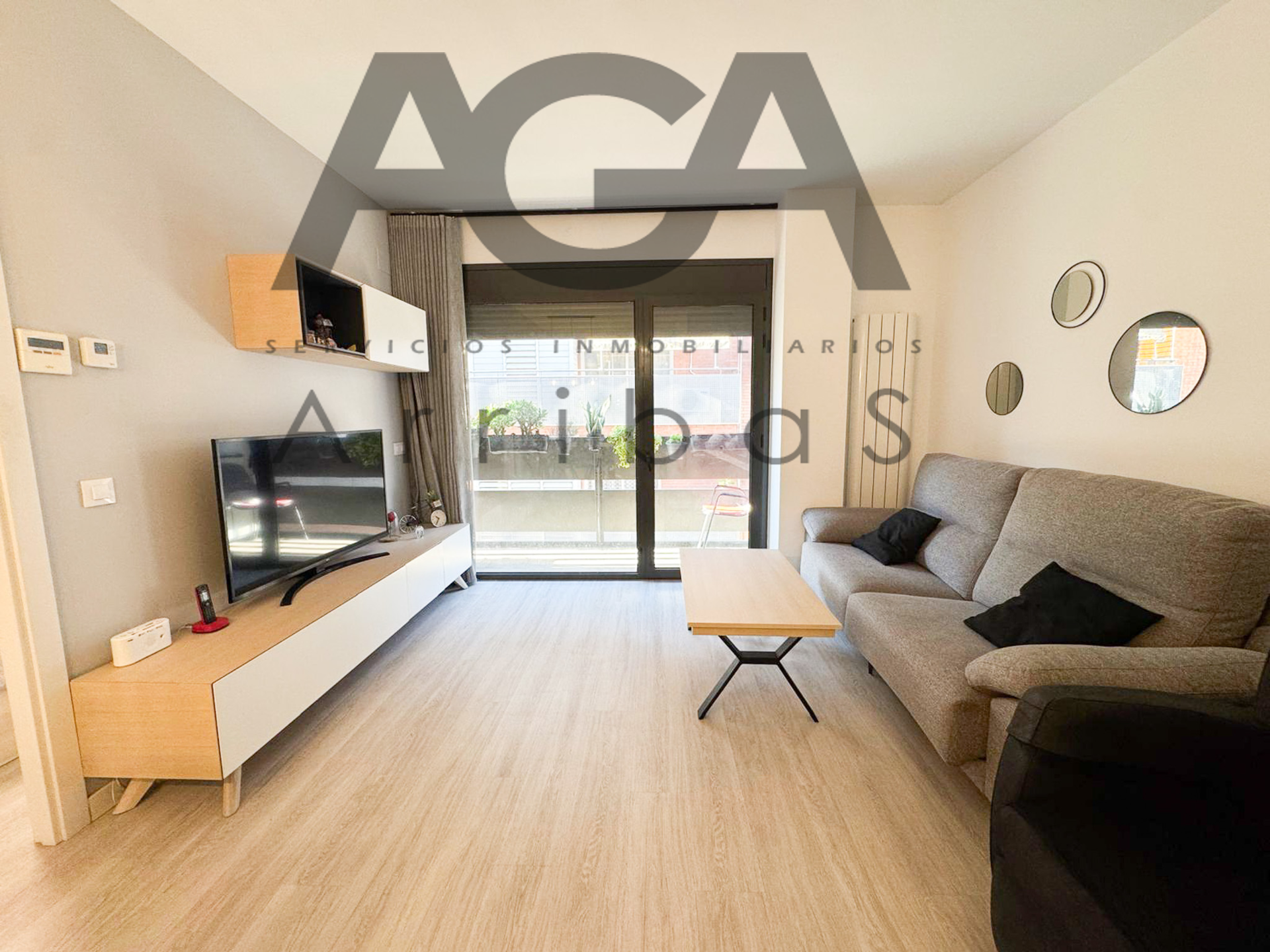 Sala d'estar de Pis en venda en Badalona amb Aire condicionat