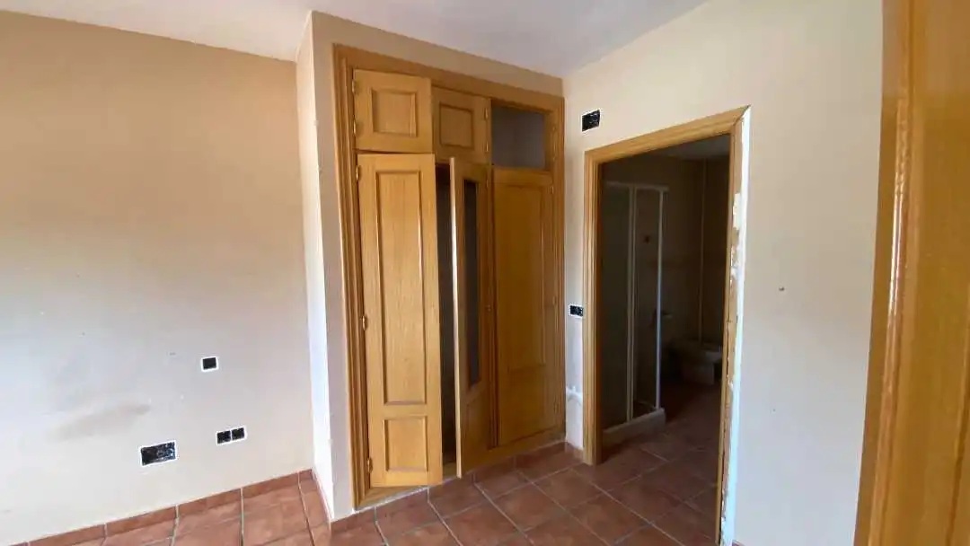 Casa adosada en venda en Tórtola de Henares amb Jardí privat, Terrassa i Balcó