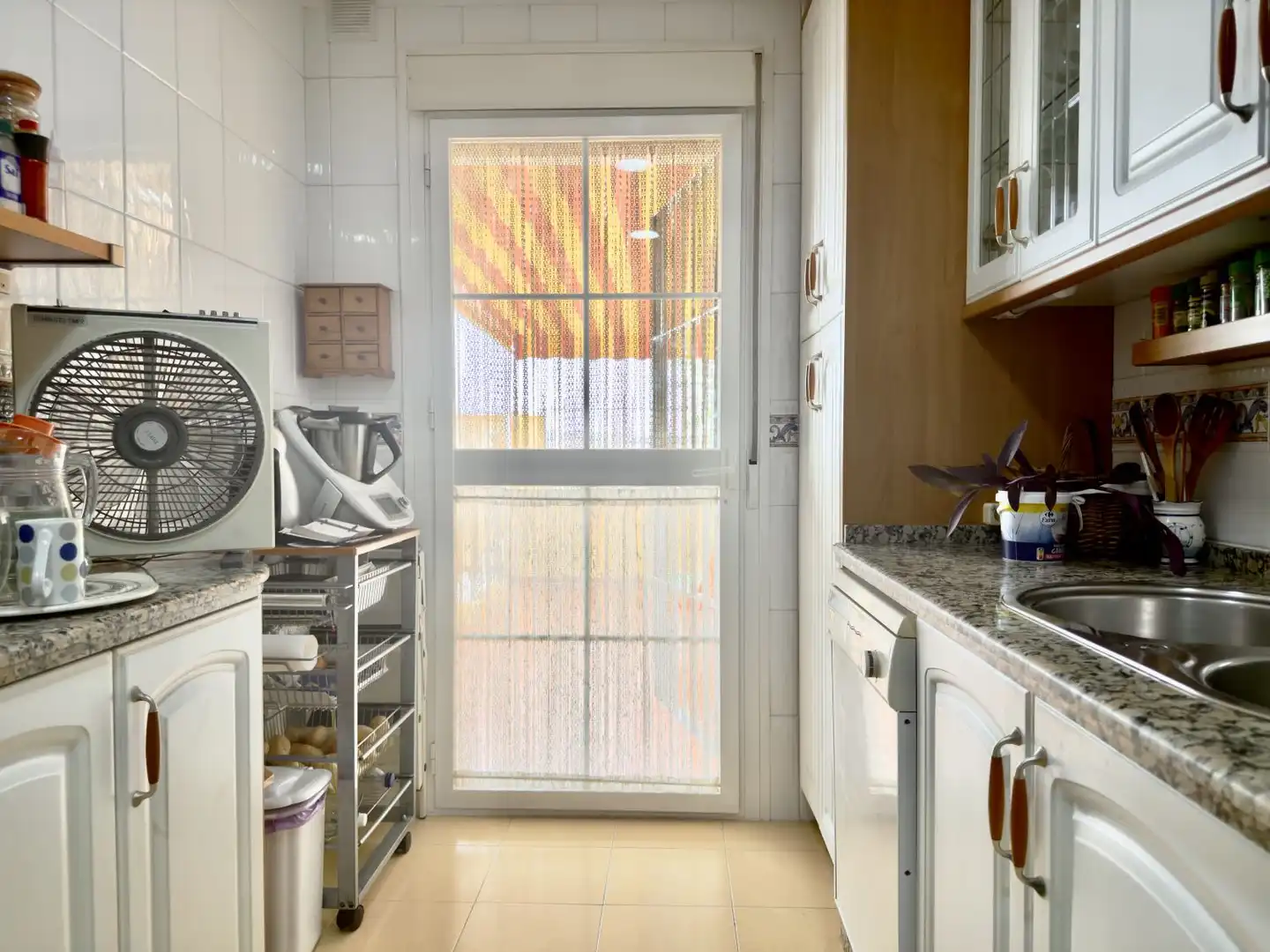 Cocina de Casa o chalet en venta en Mairena del Aljarafe con Aire acondicionado, Calefacción y Terraza