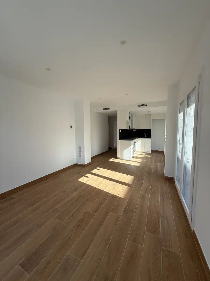 Sala de estar de Piso de alquiler en Tiana con Aire acondicionado, Calefacción y Jardín privado