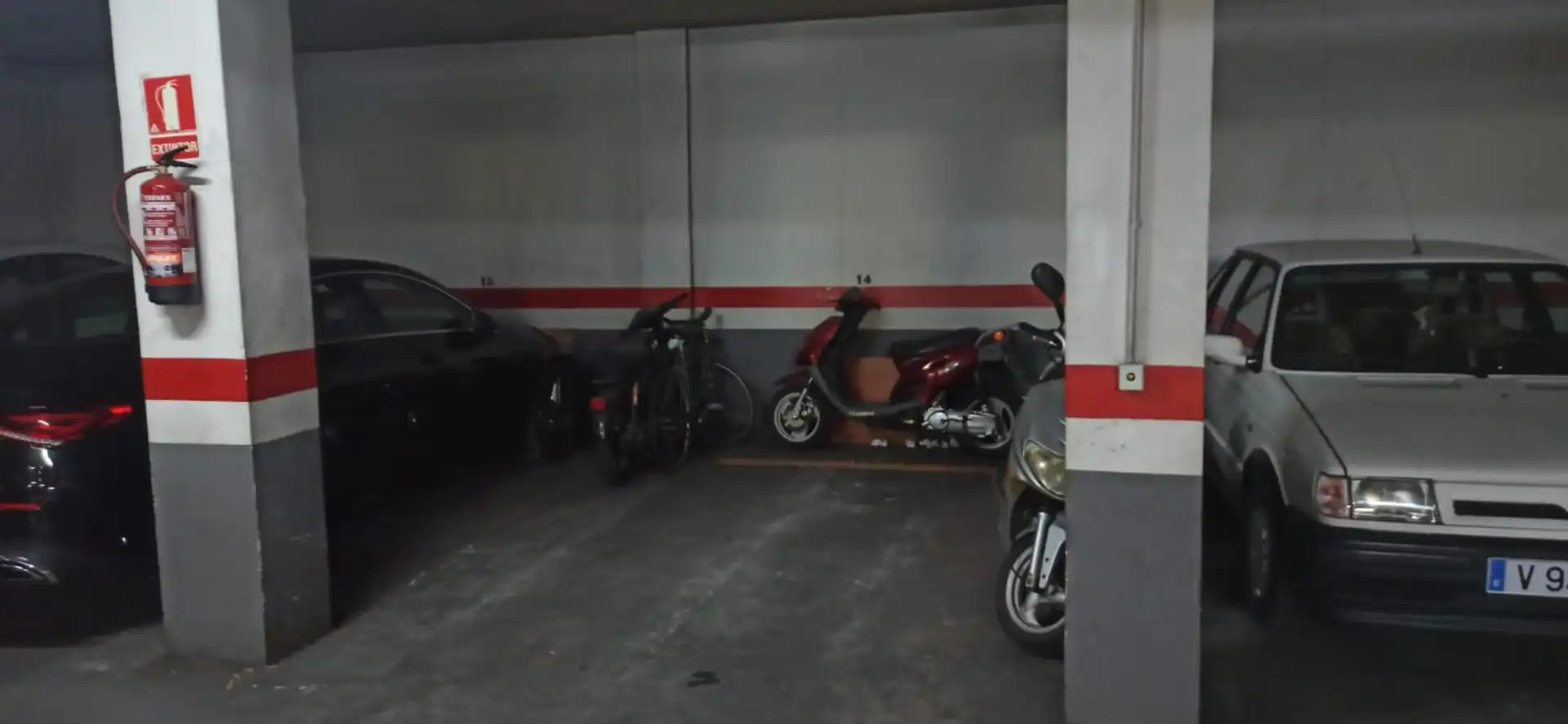 Parkplatz von Garage zum Verkauf in Manises