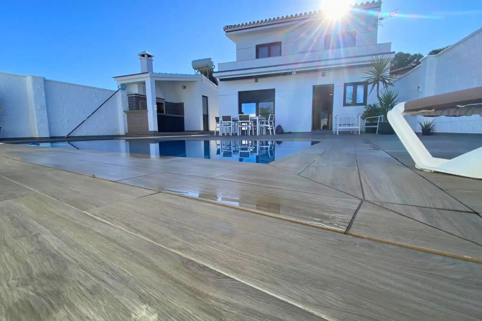 Vista exterior de Casa o xalet en venda en Pizarra amb Aire condicionat, Calefacció i Jardí privat