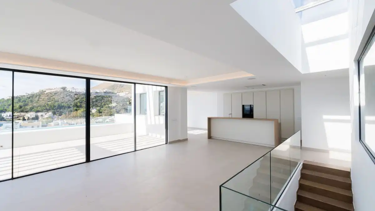 Einfamilien-Reihenhaus zum Verkauf in Benalmádena mit Klimaanlage, Terrasse und Abstellraum