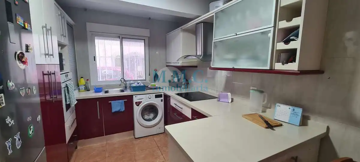 Cuina de Casa o xalet en venda en Roquetas de Mar amb Aire condicionat, Terrassa i Traster