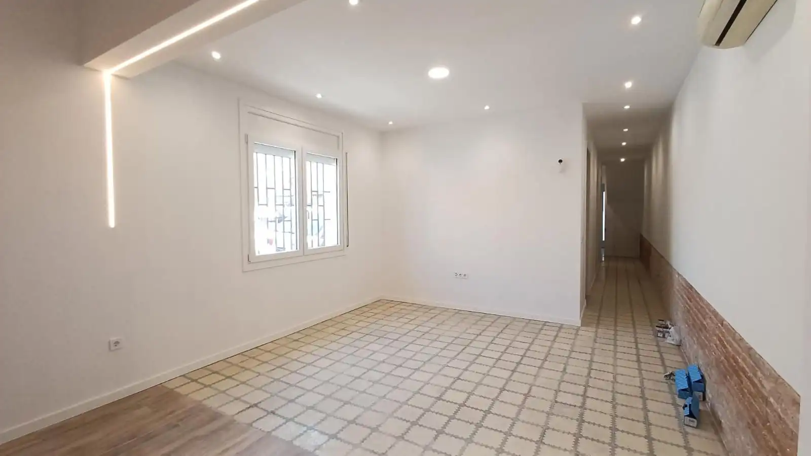 Wohnung zum Verkauf in Sabadell mit Klimaanlage, Heizung und Terrasse