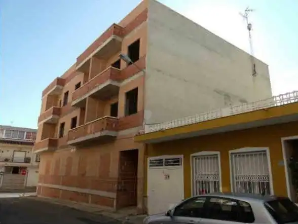 Vista exterior de Edificio en venta en Los Montesinos, Alicante