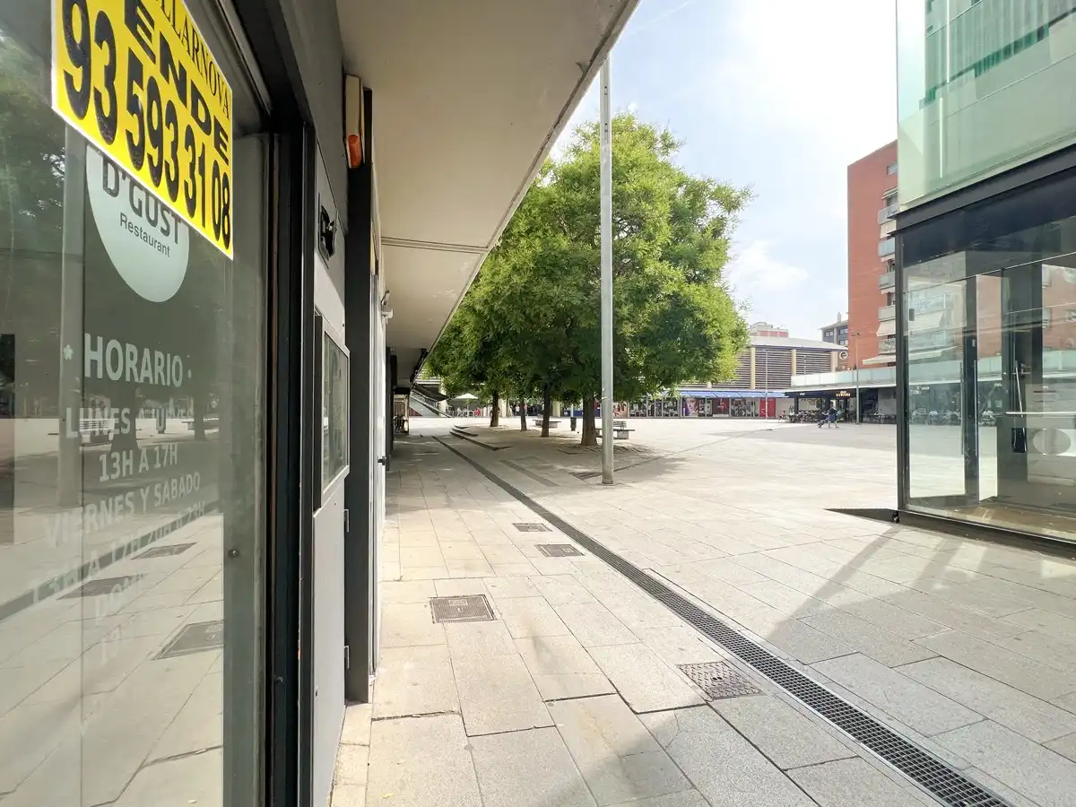 Vista exterior de Local de alquiler en Mollet del Vallès con Aire acondicionado y Parquet