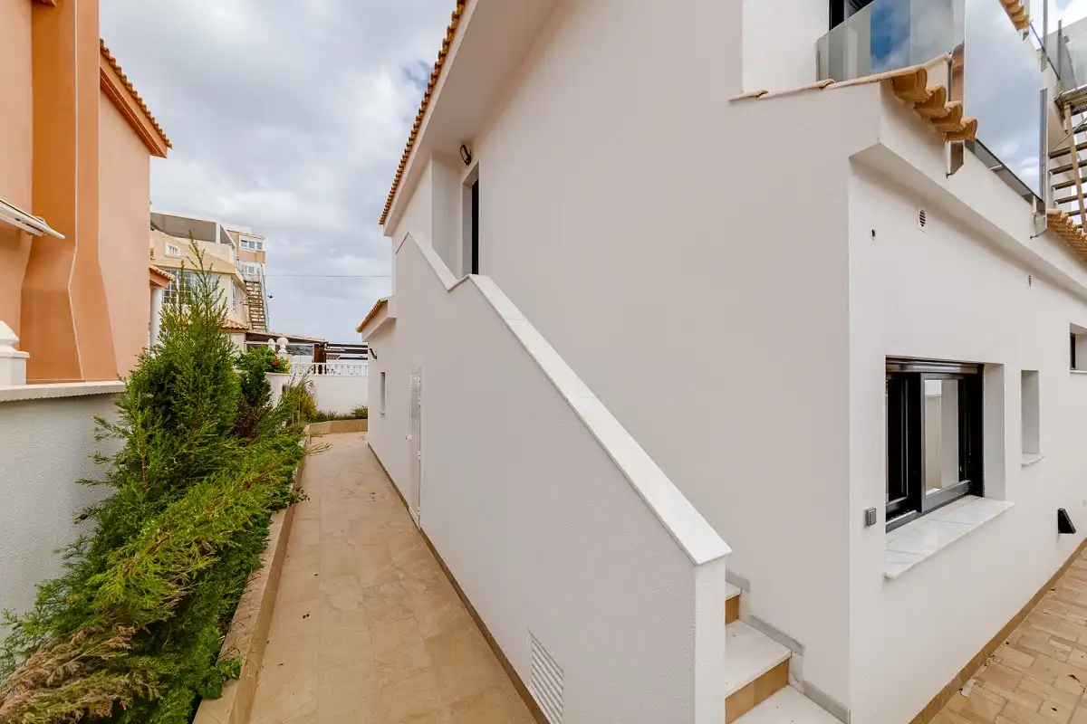 Villa avec piscine à vendre à Playa de los Locos, imagen 45