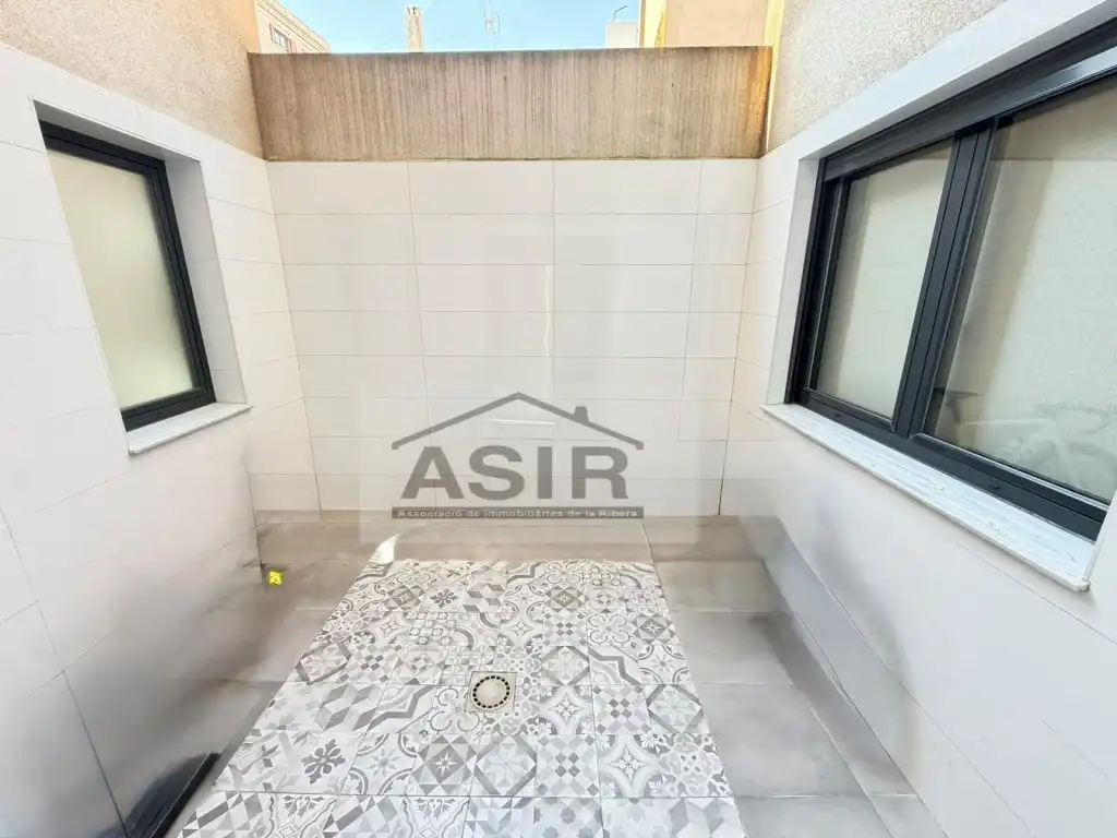 Bathroom of Flat for sale in Alzira