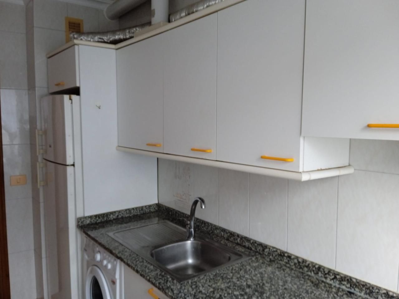 Kitchen of Flat to rent in Santiago de Compostela   with Furnished