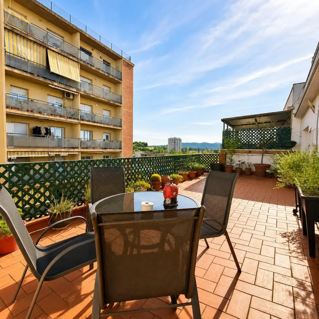 Terraza de Ático en venta en Cerdanyola del Vallès con Aire acondicionado, Calefacción y Parquet