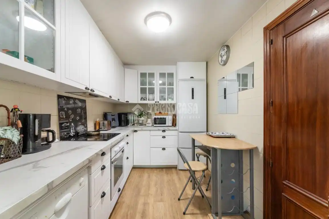 Cocina de Casa adosada en venta en Las Rozas de Madrid con Aire acondicionado, Calefacción y Terraza