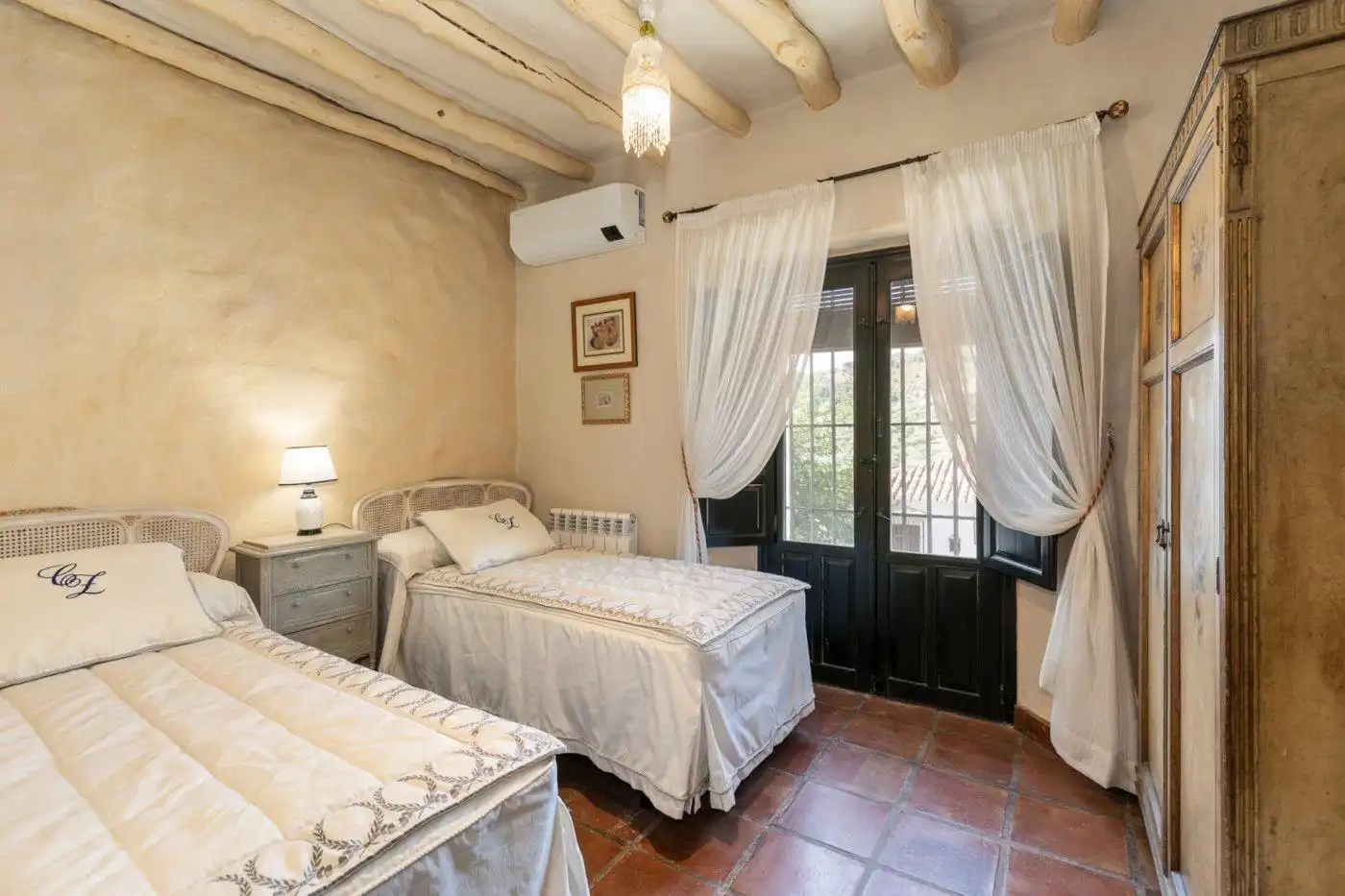 Dormitori de Casa o xalet en venda en Montefrío amb Aire condicionat, Calefacció i Jardí privat