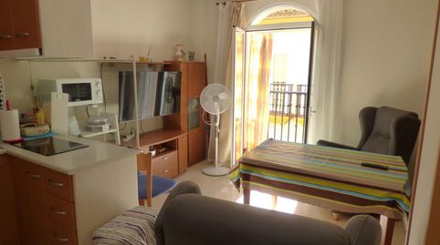 Foto 2 de Piso de alquiler en Calle Marbella, Puerto Deportivo, Fuengirola