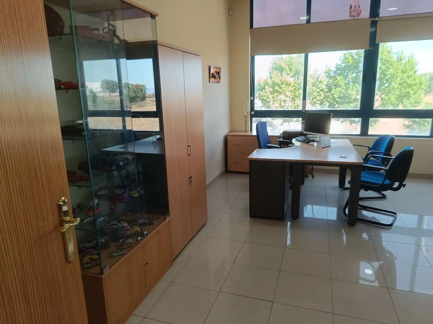 Local de alquiler en Arroyomolinos (Madrid) con Amueblado, Internet y Alarma