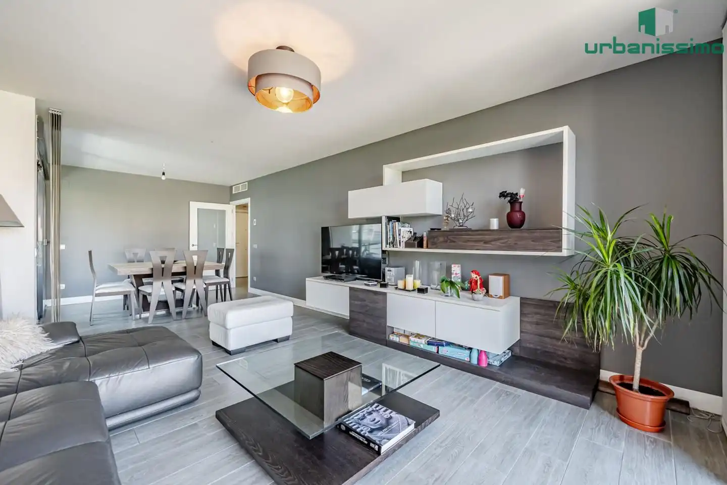 Living room of Flat for sale in Madrid  with Air Conditioner, Terrace and Storage room