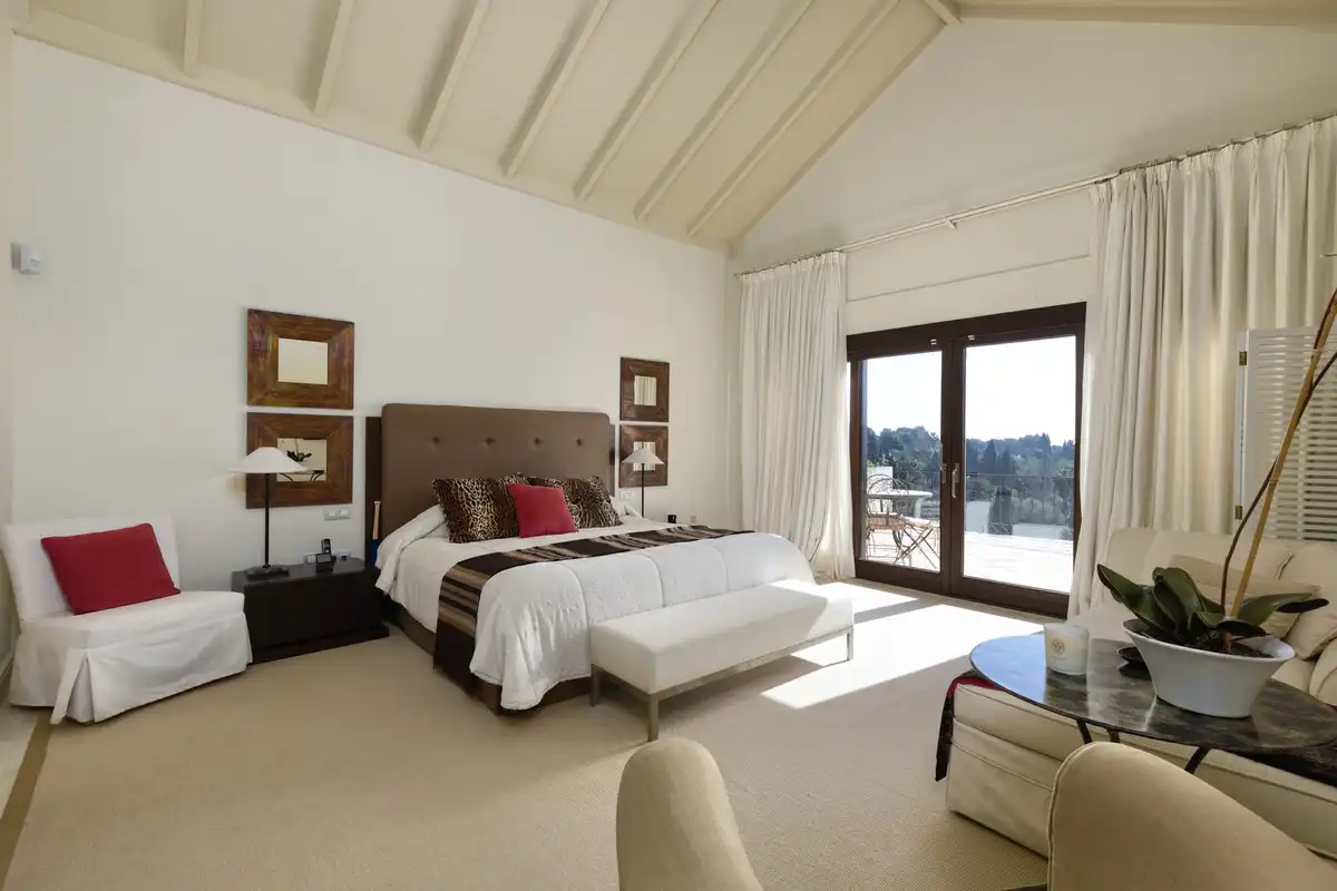 Chalet con piscina en venta en Milla de Oro, imagen 45