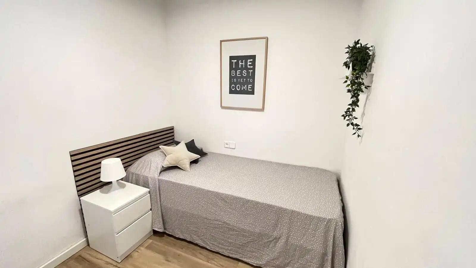 Habitación de Apartamento en venta en Pineda de Mar con Aire acondicionado, Amueblado y Piscina comunitaria