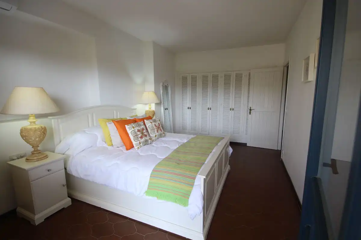 Dormitori de Apartament en venda en Marbella amb Aire condicionat, Moblat i Piscina comunitària